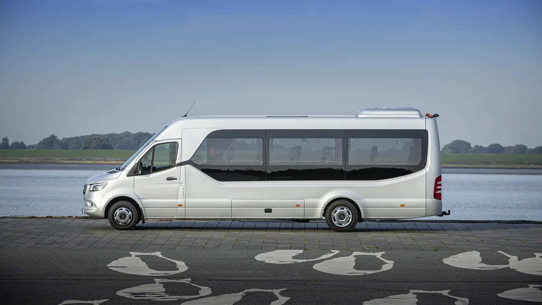 Minibus huren Leiden